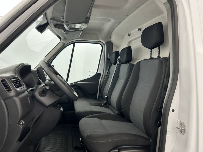 Renault Master - FOURGON FGN TRAC F3500 L2H2 BLUE DCI 135 CONFORT